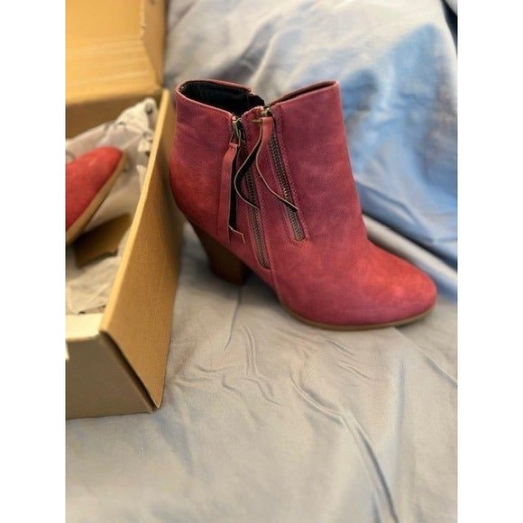 Journee Collection Vally Booties - Picture 7 of 12